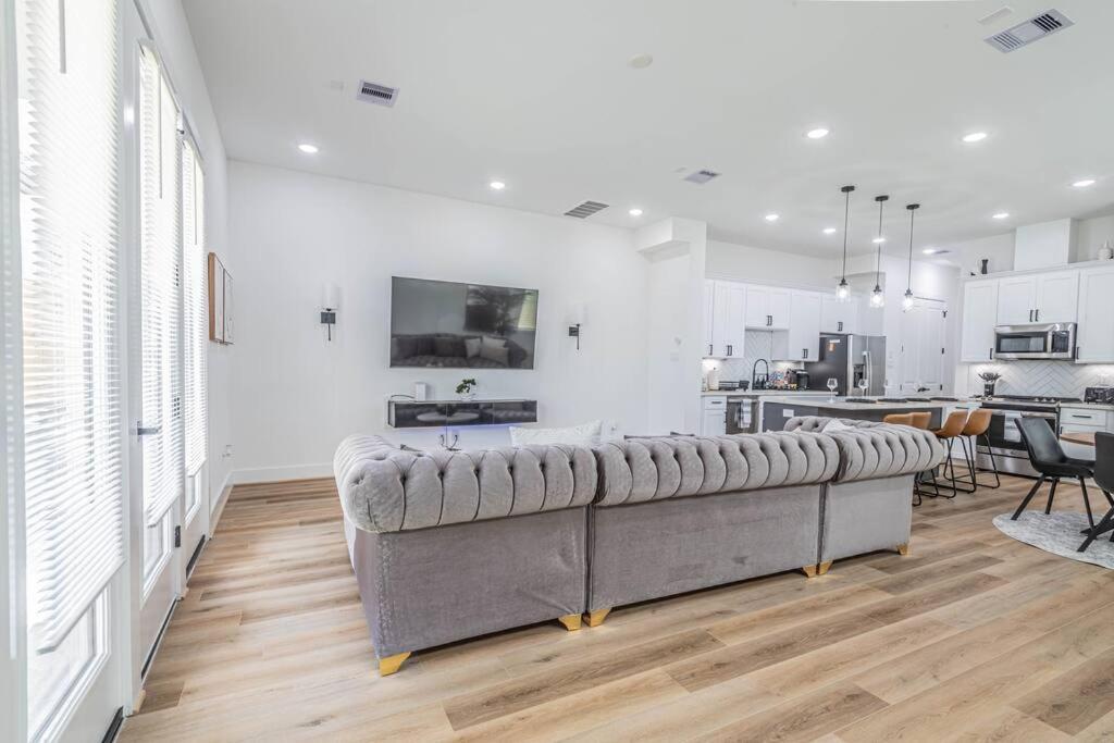 Luxury Home Near Houston Downtown & Medical Center Exterior photo